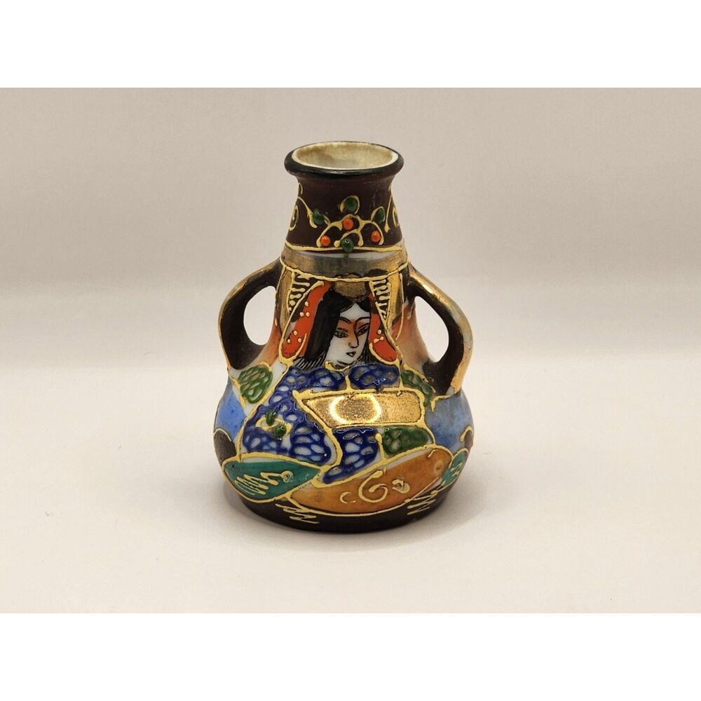 Goldcastle Japan Satsuma Style Mini Vase Geisha Moriage Double Handle 3inGold
